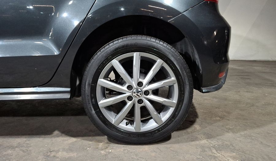 Volkswagen Polo 1.6 COMFORTLINE PLUS AUTO Hatchback 2021