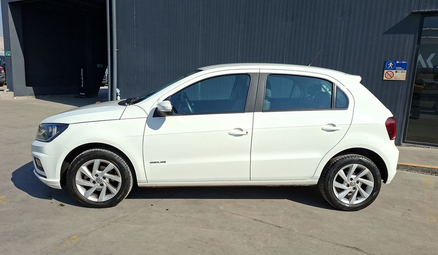 Volkswagen Gol 1.6 AUTO HIGHLINE Hatchback 2022
