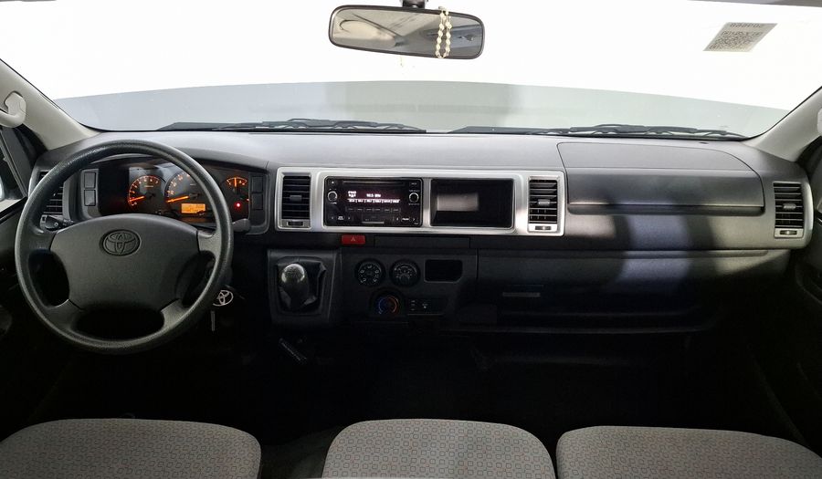 Toyota Hiace 2.7 COMMUTER S-LONG Van 2017