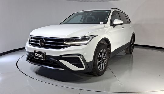 Volkswagen • Tiguan