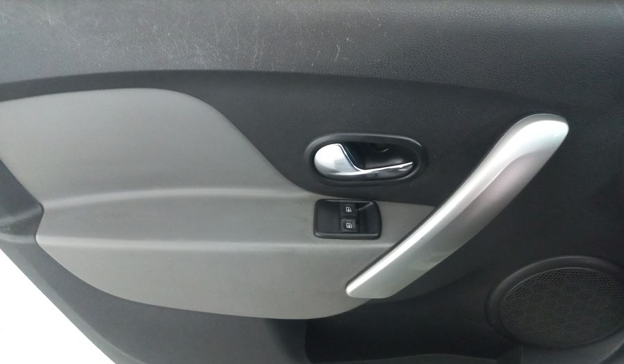 Renault Logan 1.6 DYNAMIQUE MT Sedan 2015