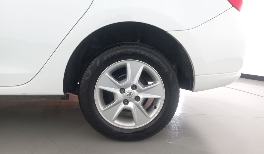 Renault Logan 1.6 DYNAMIQUE MT Sedan 2015