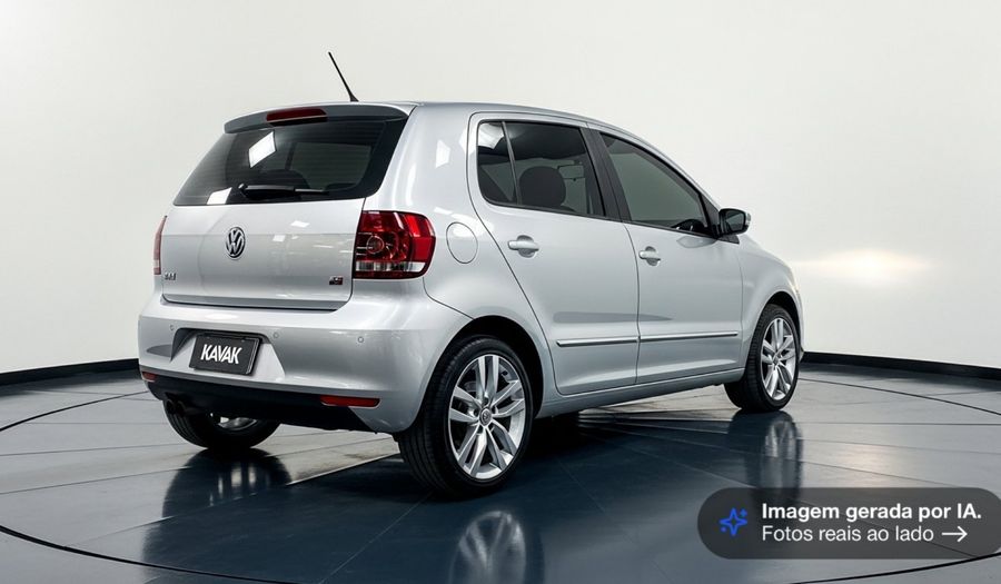 Volkswagen Fox 1.6 VHT TOTAL FLEX I-MOTION Hatchback 2013