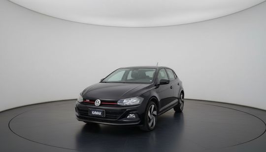 Volkswagen • Polo