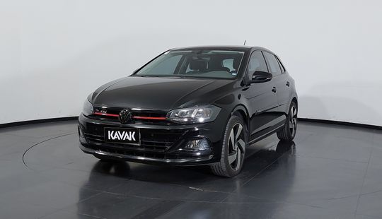 Volkswagen • Polo