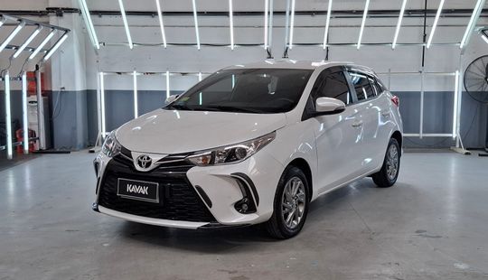 Toyota • Yaris