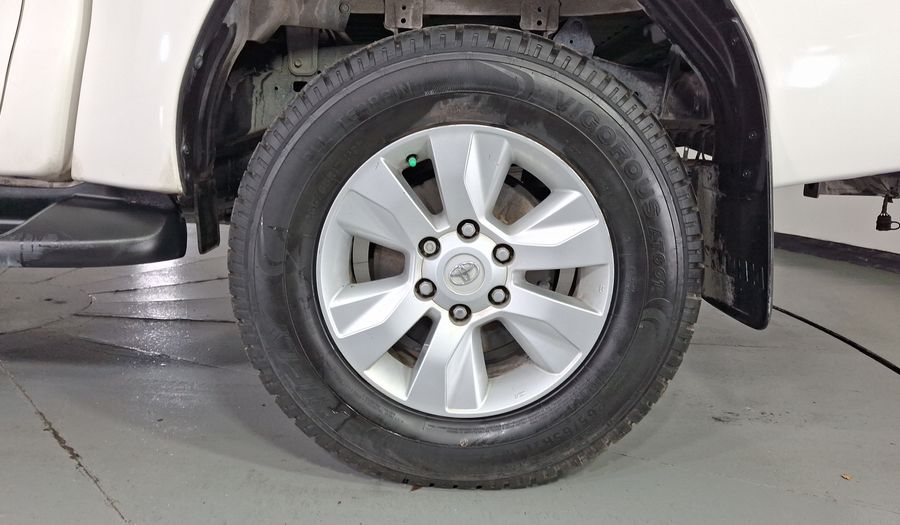 Toyota Hilux 2.7 DOBLE CABINA SR (D-CAB MID) Pickup 2020
