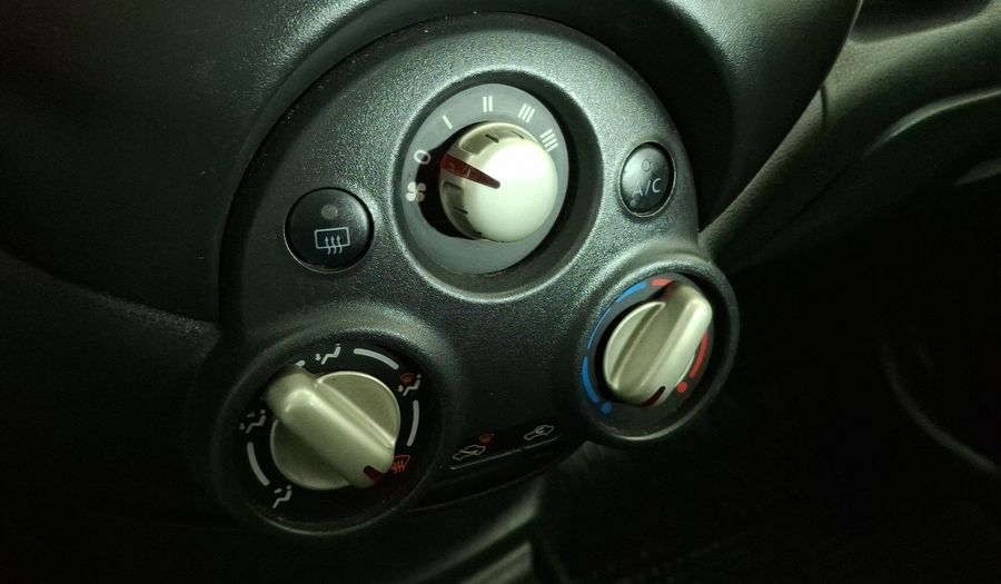 Nissan Note 1.6 SENSE Hatchback 2015