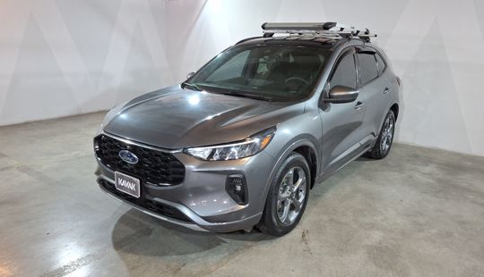 Ford • Escape