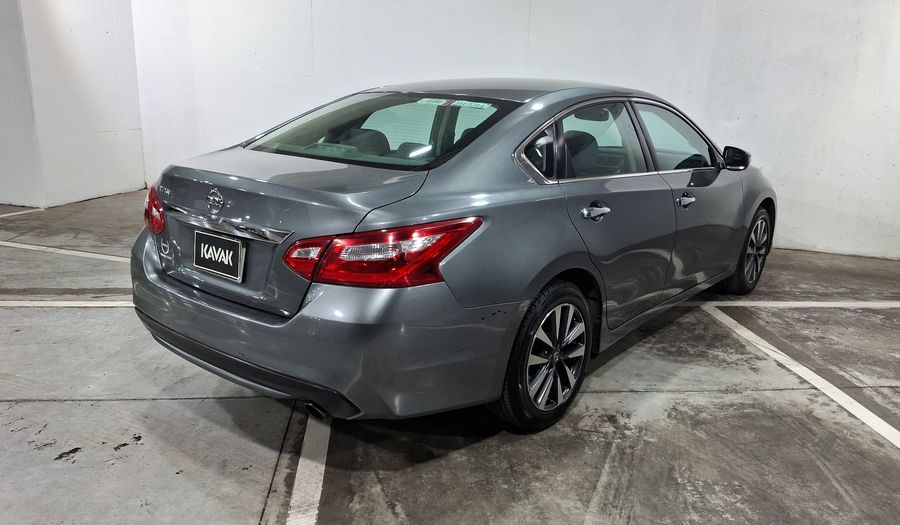 Nissan Altima 2.5 ADVANCE CVT Sedan 2017