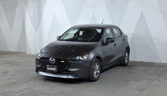 Mazda • Mazda 2