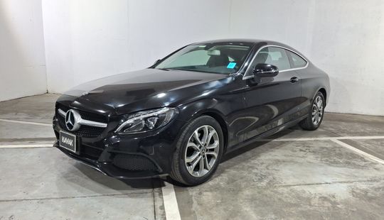 Mercedes Benz • Clase C