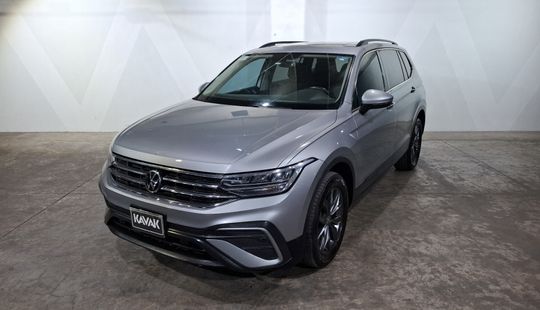 Volkswagen • Tiguan