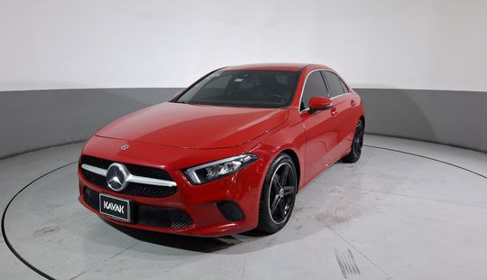 Mercedes Benz • Clase A