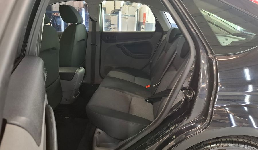 Ford Focus Ii 1.6 TREND Hatchback 2012