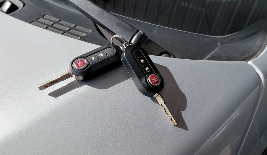 Fiat Mobi 1.0 EASY Hatchback 2020