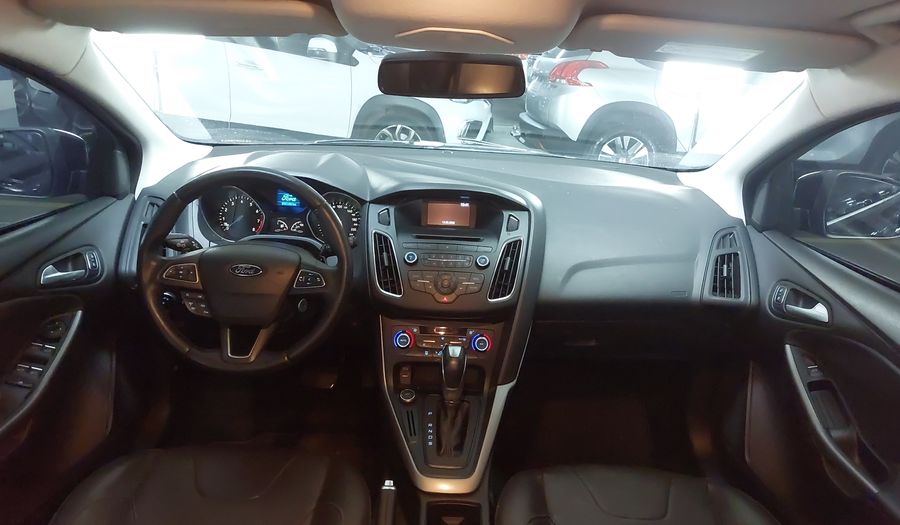 Ford Focus 2.0 SE AT Hatchback 2016
