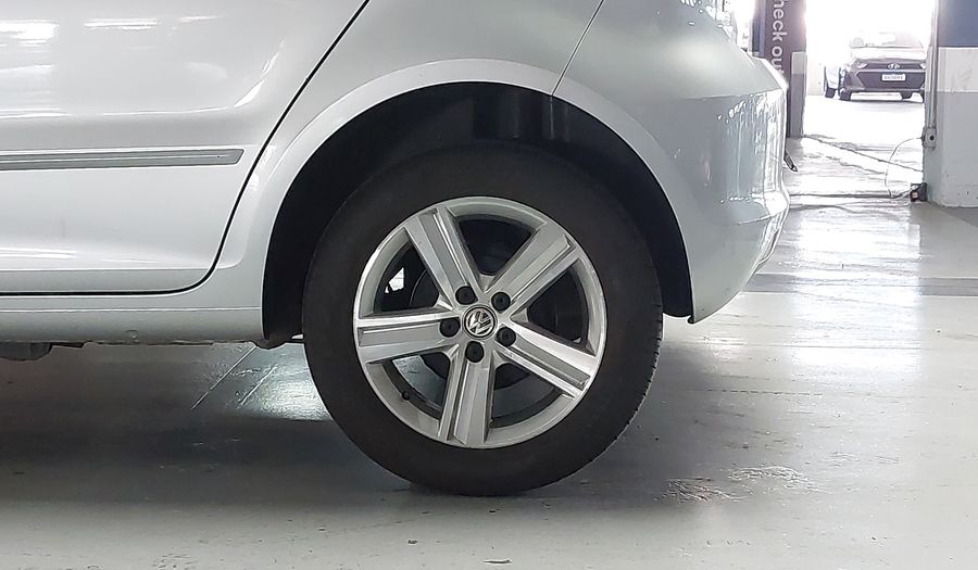 Volkswagen Fox 1.6 MSI TOTAL FLEX COMFORTLINE Hatchback 2015