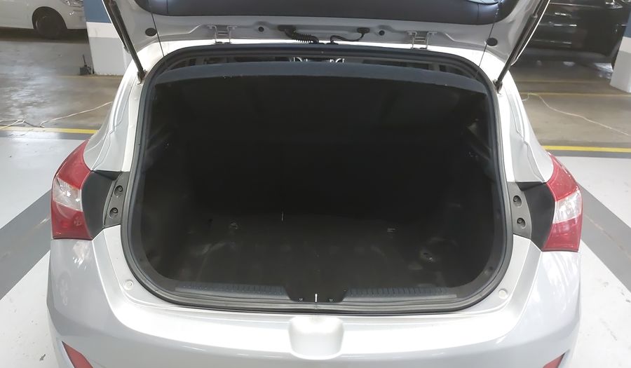 Hyundai I30 1.8 16V MPI AUTO BASICO+TETO Hatchback 2016
