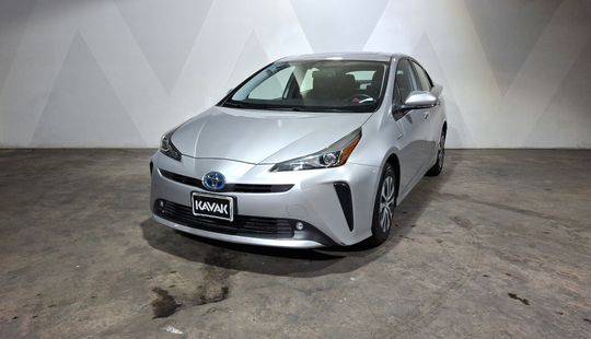 Toyota • Prius