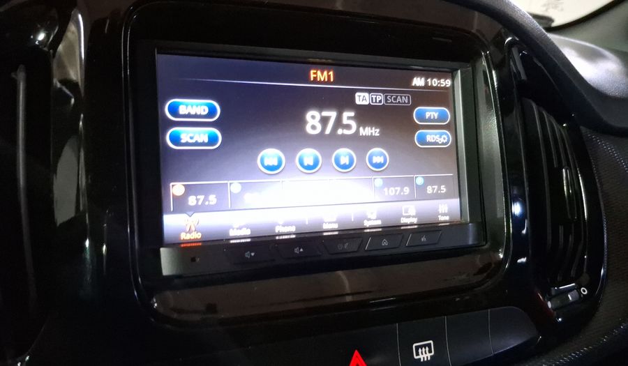 Fiat Uno 1.4 SPORTING PANTALLA Hatchback 2020