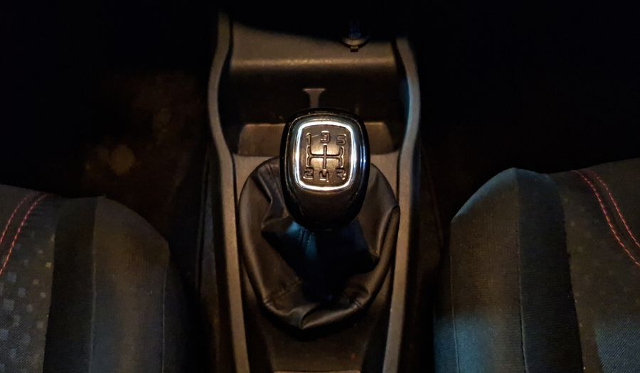 Fiat Uno 1.4 SPORTING PANTALLA Hatchback 2020