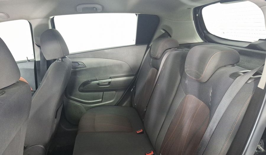 Chevrolet Sonic 1.6 MT J LT Hatchback 2016