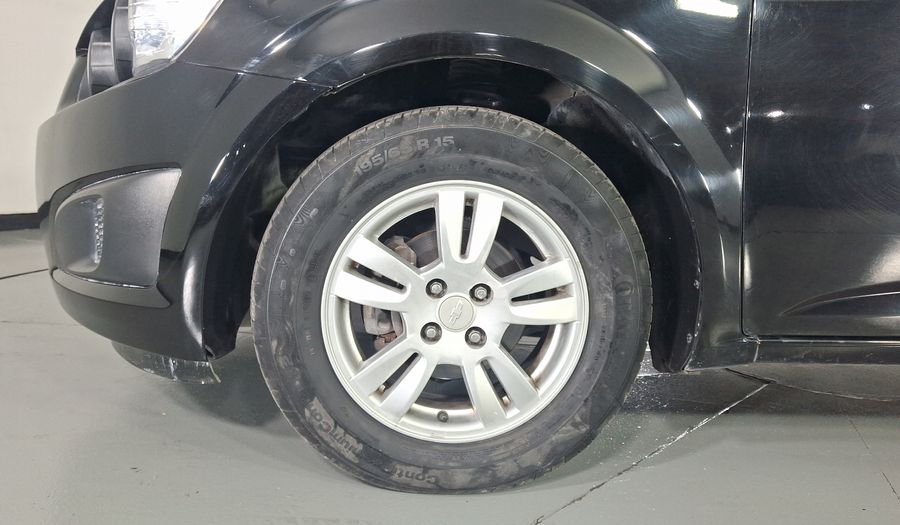 Chevrolet Sonic 1.6 MT J LT Hatchback 2016