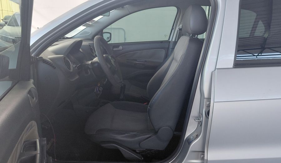 Volkswagen Voyage 1.6 COMFORTLINE Sedan 2011