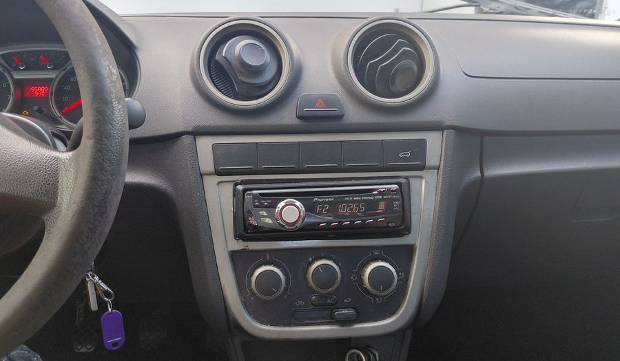 Volkswagen Voyage 1.6 COMFORTLINE Sedan 2011