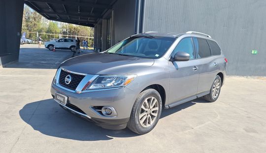 Nissan • Pathfinder