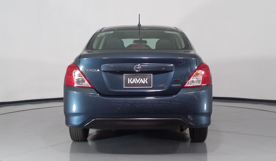Nissan Versa 1.6 EXCLUSIVE TA AC Sedan 2015