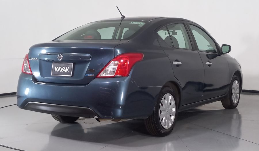 Nissan Versa 1.6 EXCLUSIVE TA AC Sedan 2015