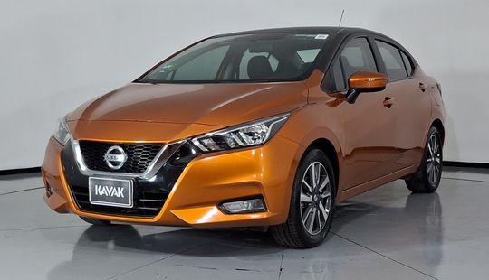 Nissan • Versa