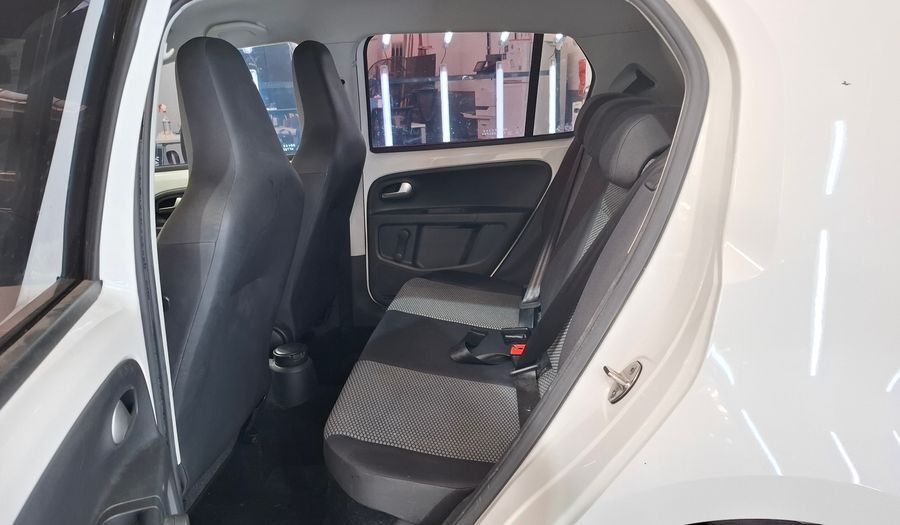 Volkswagen Up 1.0 MOVE UP Hatchback 2015