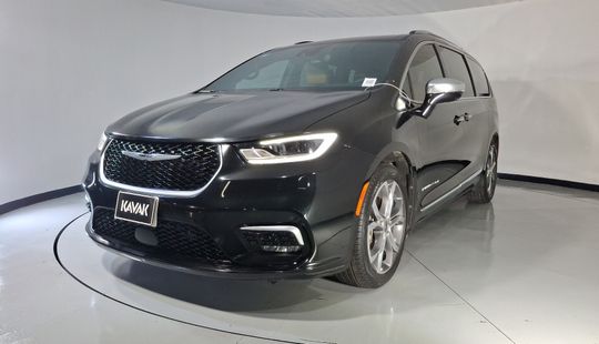 Chrysler • Pacifica