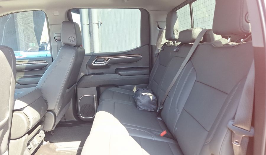 Chevrolet Silverado 5.3 AUTO LT TRAIL BOSS DC 4WD R Pickup 2025