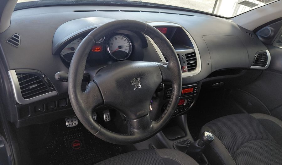 Peugeot 207 1.4 HDI FELINE COMPACT Hatchback 2012