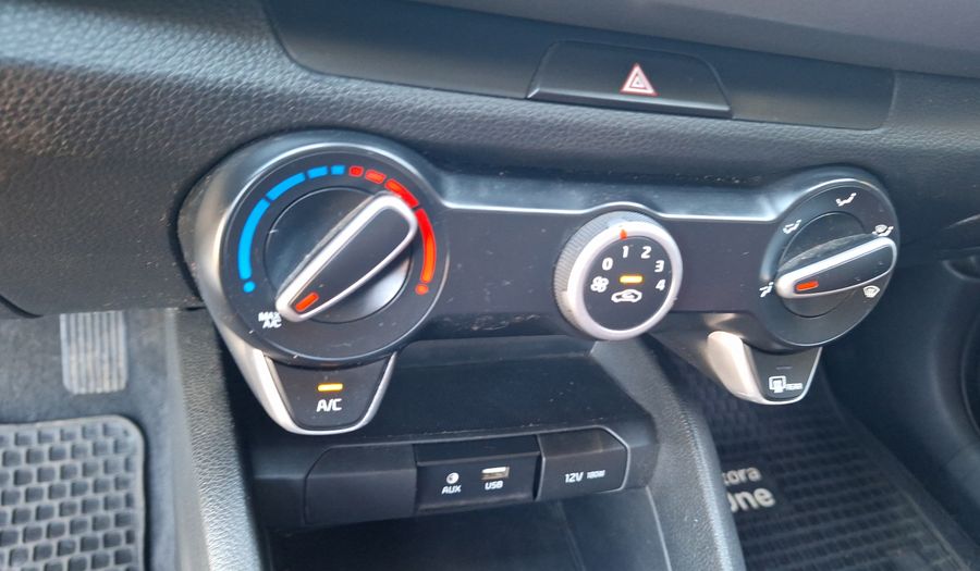 Kia Rio 4 1.4 LX AC ABS Sedan 2019