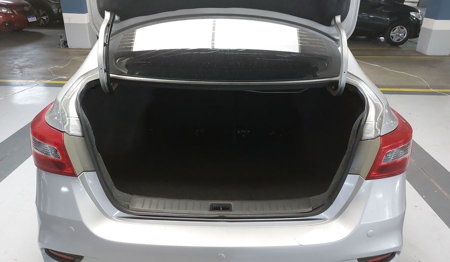 Nissan Sentra 2.0 SL CVT Sedan 2019