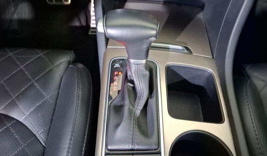 Kia Optima 2.0 TURBO GDI SXL AT Sedan 2017