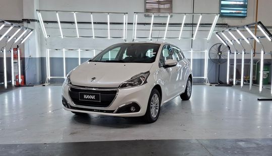 Peugeot • 208
