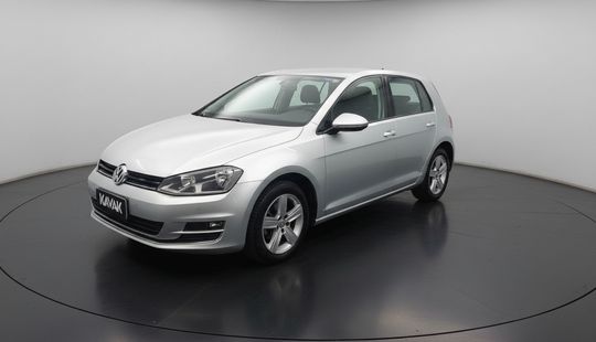 Volkswagen • Golf