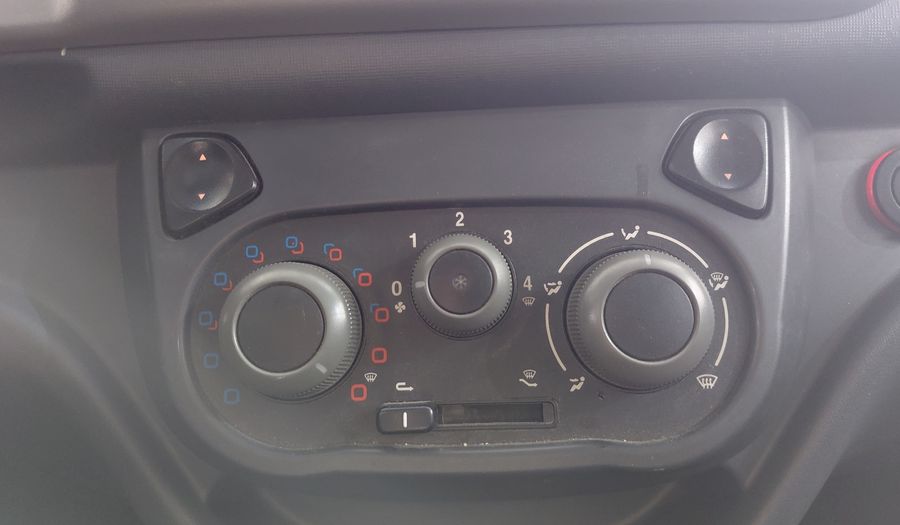 Fiat Uno 1.4 8V WAY 5P Hatchback 2014