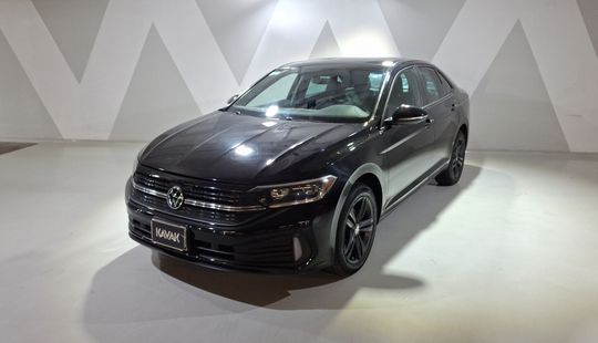 Volkswagen • Jetta