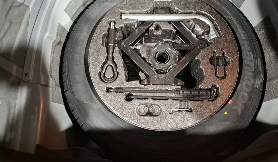 Seat Ibiza 1.6 STYLE Hatchback 2021