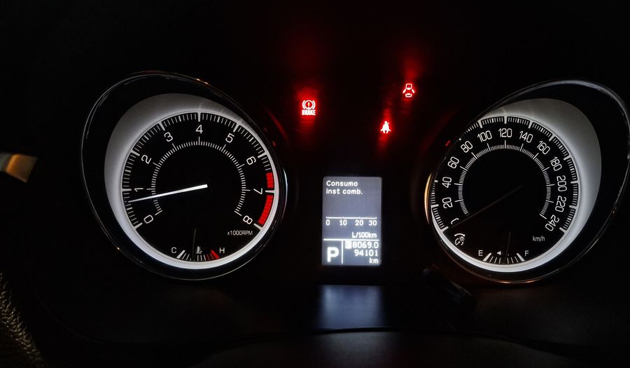 Suzuki Kizashi 2.4 GLX LIMITED CVT Sedan 2014