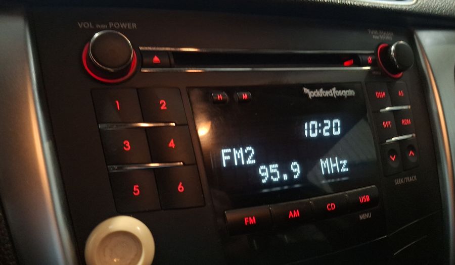 Suzuki Kizashi 2.4 GLX LIMITED CVT Sedan 2014