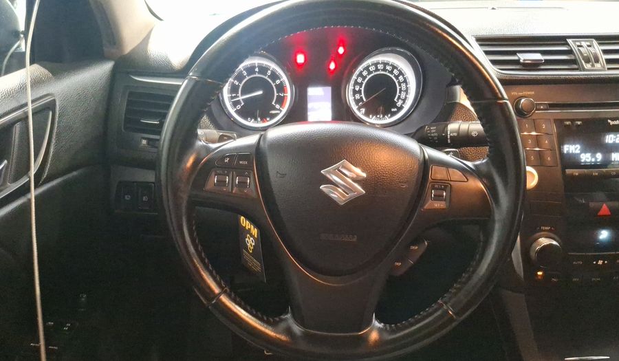 Suzuki Kizashi 2.4 GLX LIMITED CVT Sedan 2014