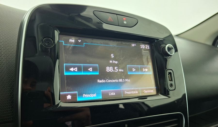 Renault Clio 1.2 EXPRESSION Hatchback 2019